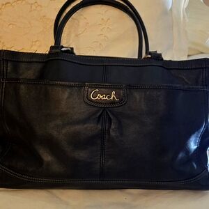 Vintage Coach Bag 🦋